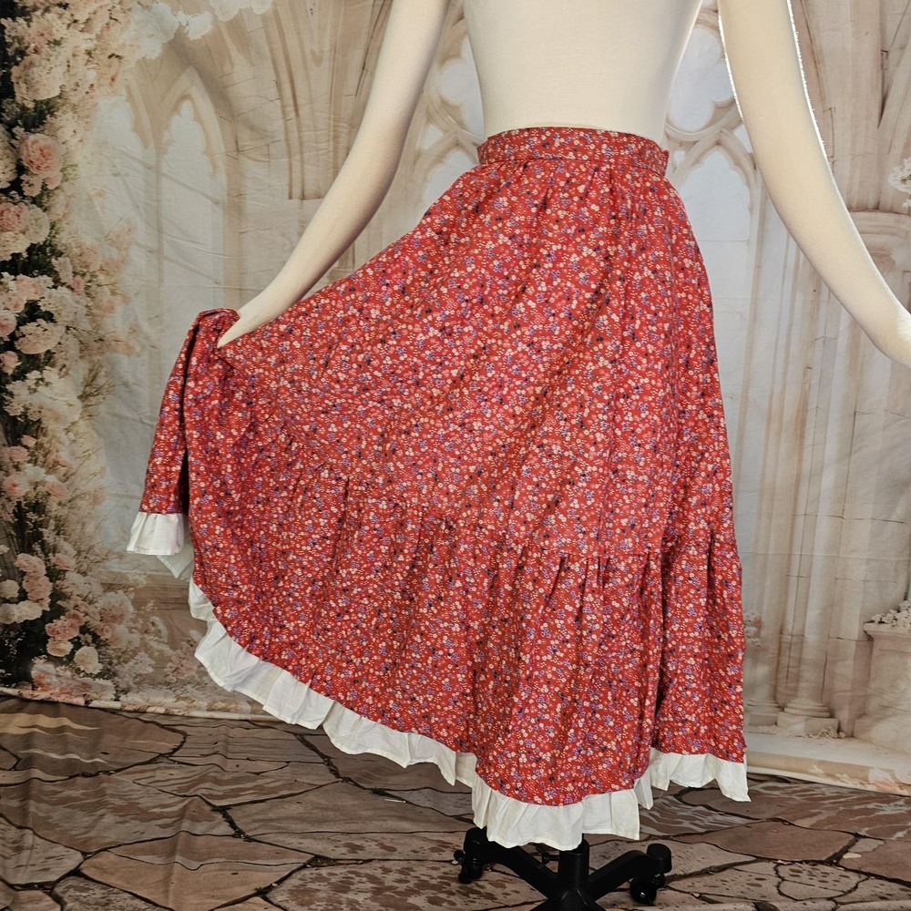 Vintage 1970s Skirt Red Calico Floral Ruffled White Eyelet Lace Western American